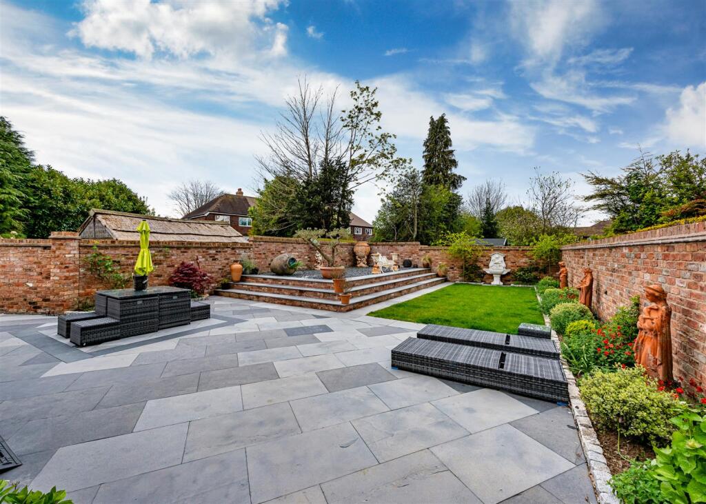 4 Mayfield Road, Albrighton, WV7 3JY photo 2