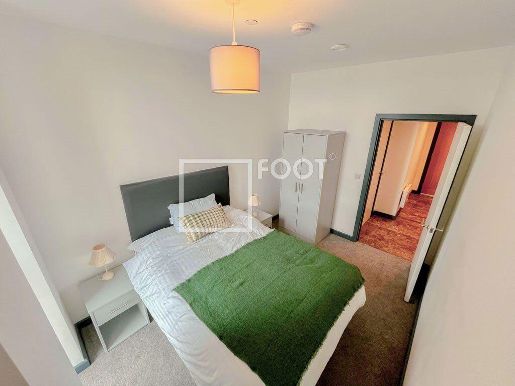 Apartment in Bradford - More