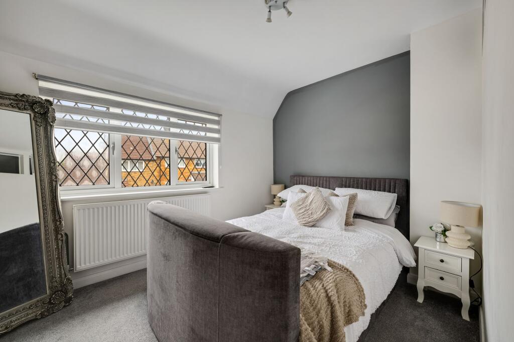 House in Dartford, Hook Green, Wilmington - View 6