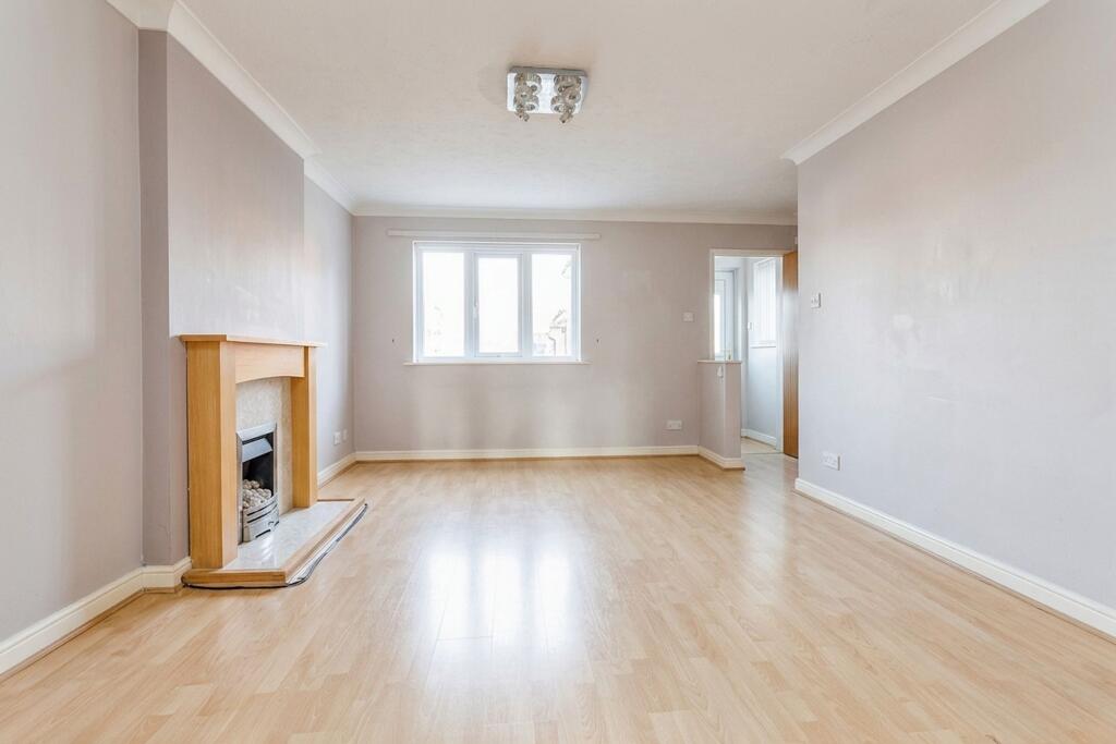 Elise Close, Bournemouth, BH7 photo 5