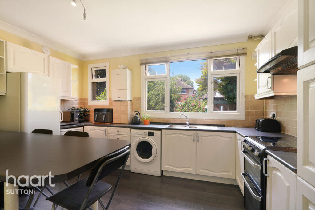 2-bed maisonette on Liberty Avenue, LONDON, £450,000