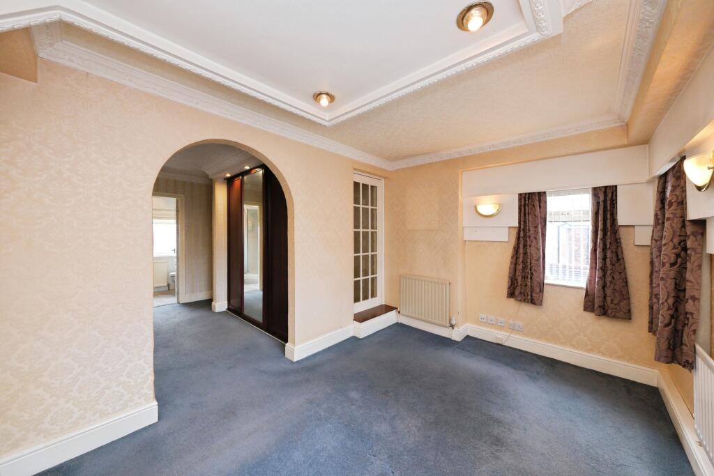 House in Nottingham - More