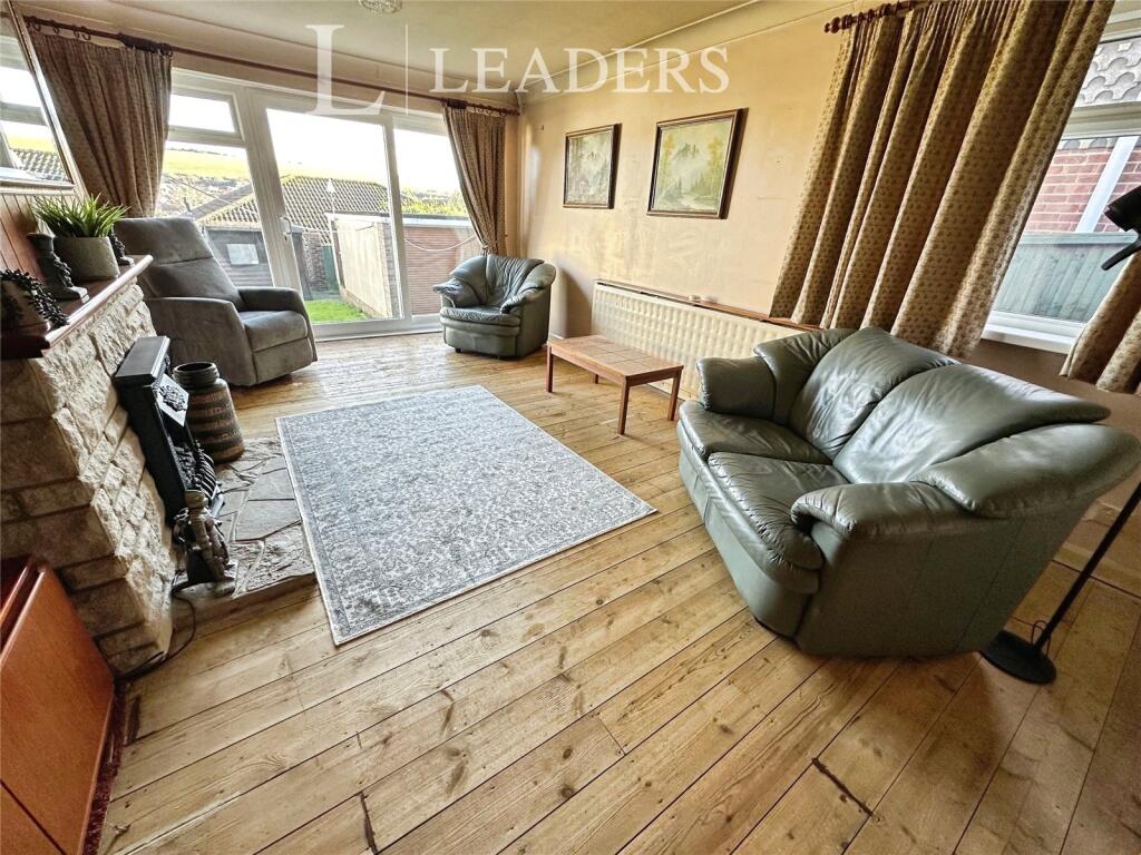 New Road, Clanfield, Waterlooville photo 3