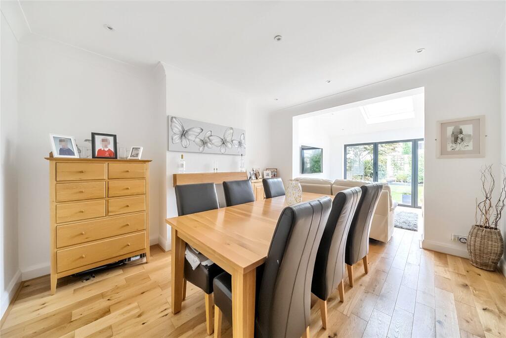 House in Bromley - View 4