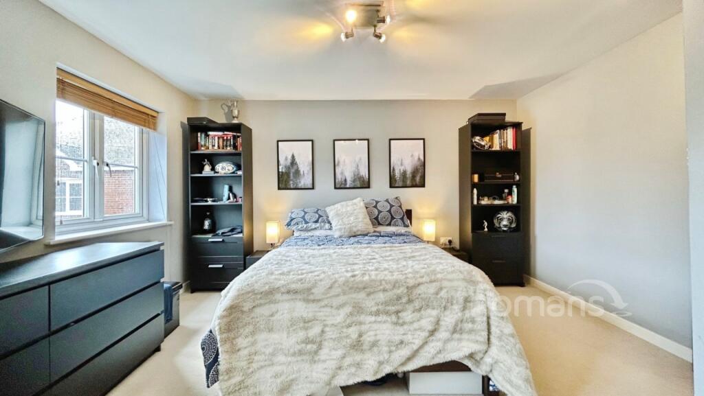 House in Basingstoke and Deane, Hampshire - More