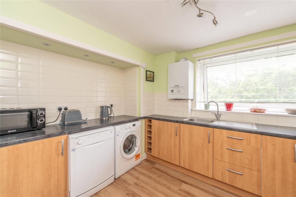 Apartment in Edinburgh - More