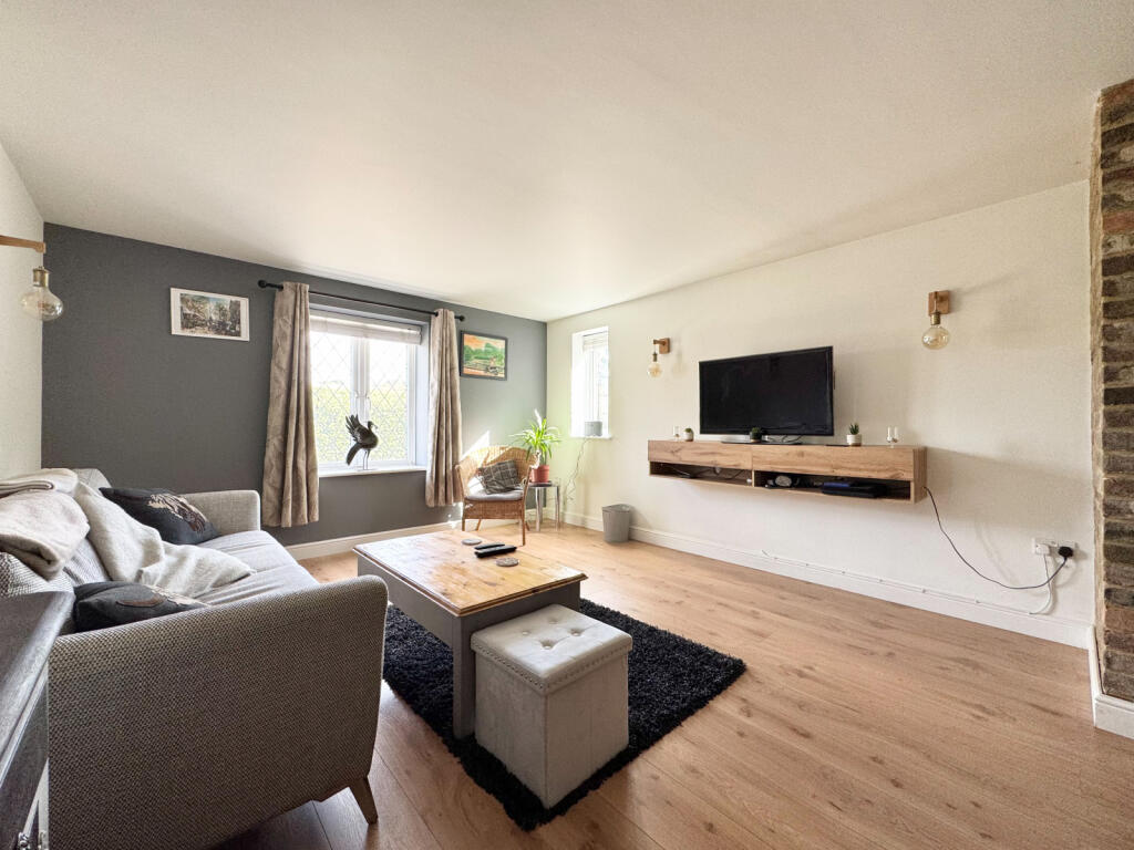 House in Edlesborough, Buckinghamshire - View 4