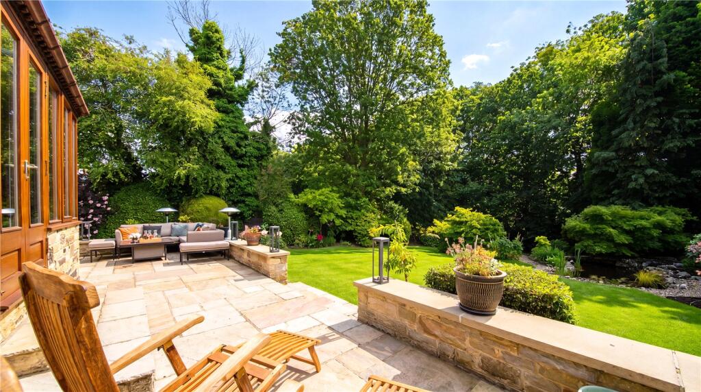 Main image of property: Park Avenue, Roundhay, Leeds, West Yorkshire