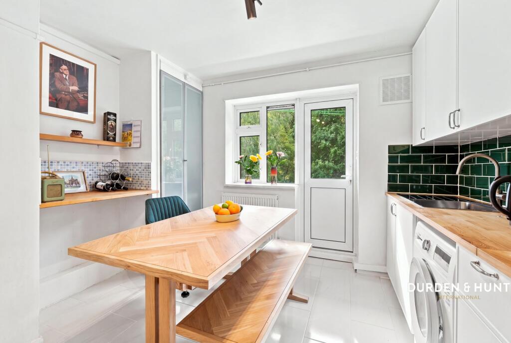Apartment in London - View 4
