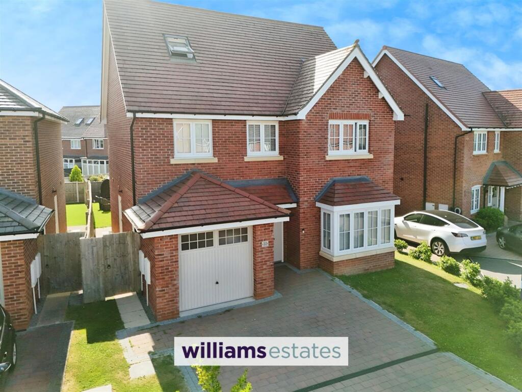 5-bed detached on Old Hall Road, Hawarden, CH5, £479,950