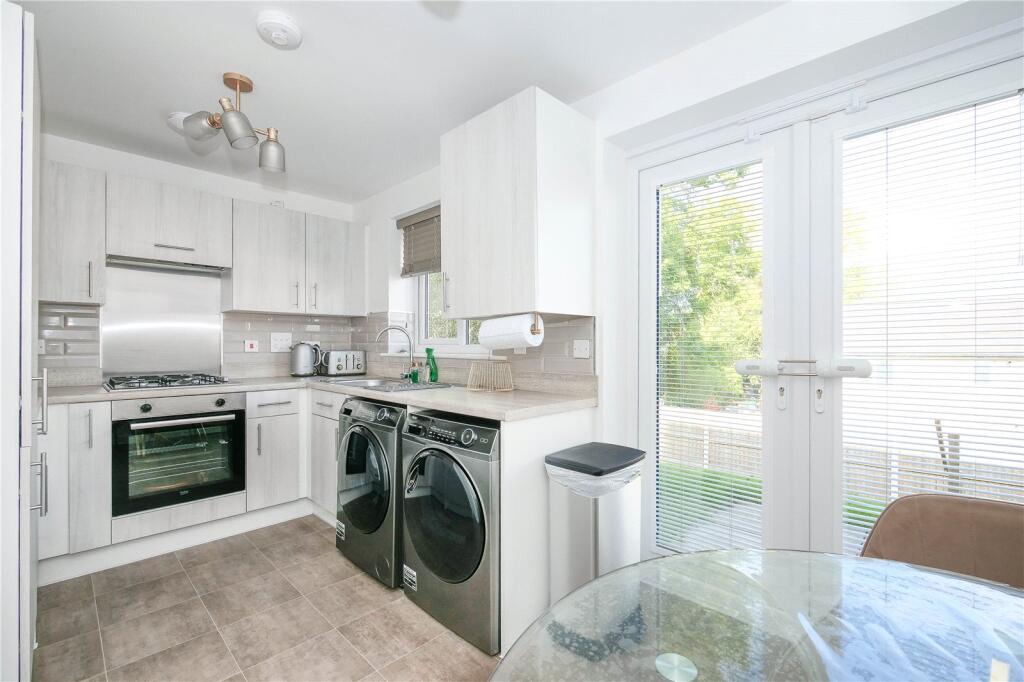 Thimble Lane, Bradford, West Yorkshire, BD7 photo 4