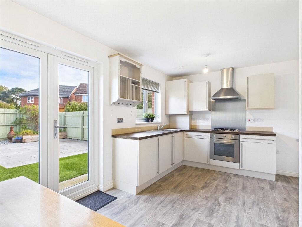 House in Stoke-on-Trent - View 4