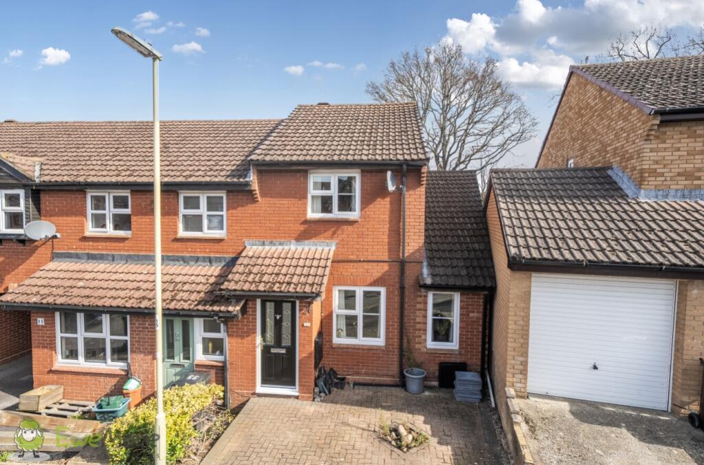 Main image of property: Farringdon Way, Tadley, Hampshire, RG26