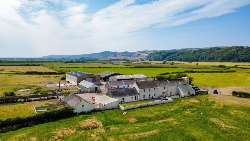 House in Swansea, Laugharne Township - View 4