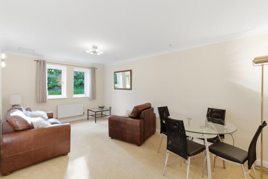 Apartment in Leeds, West Yorkshire - View 2