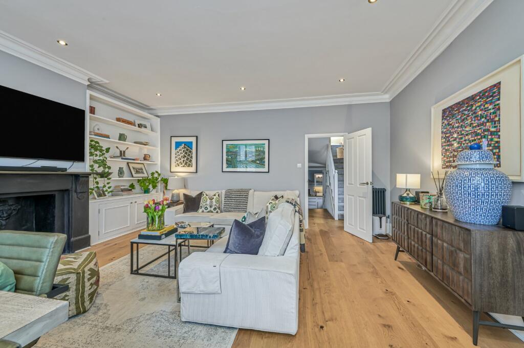 Main image of property: Battersea Park Road, London, SW11