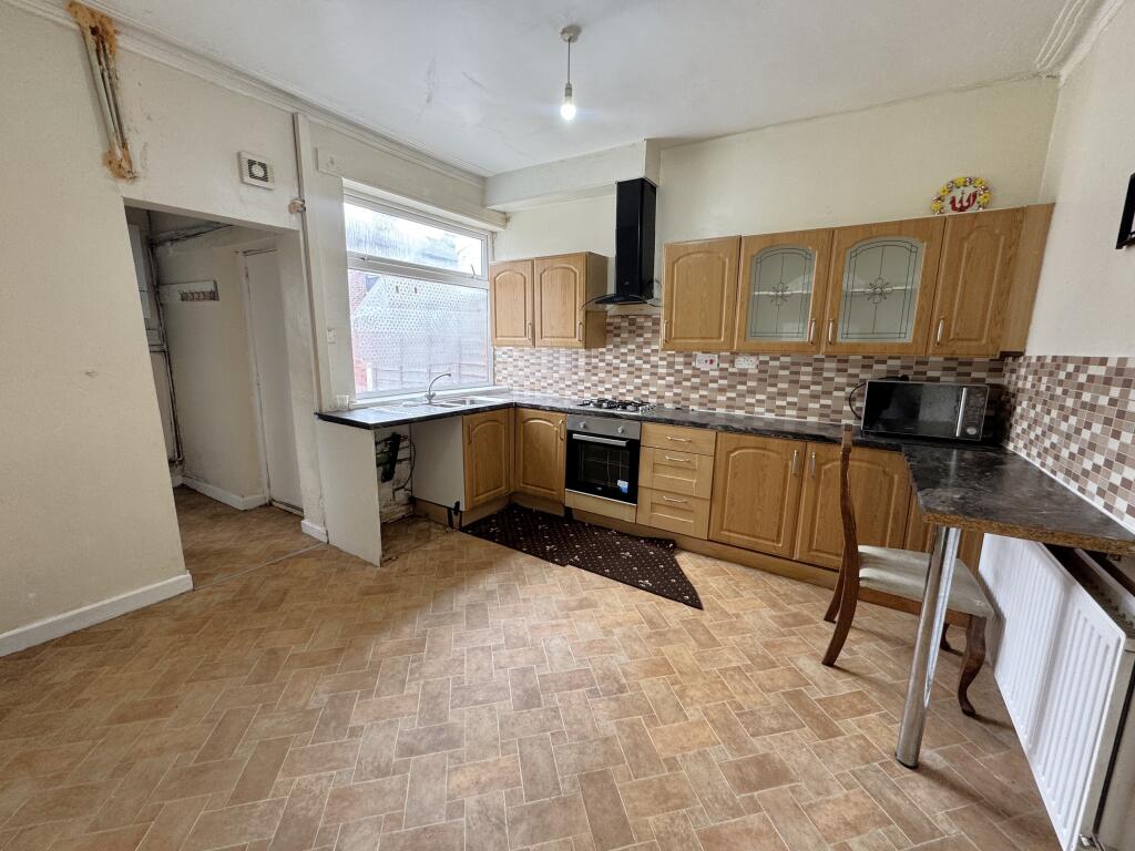 22 BROOK AVENUE photo 3
