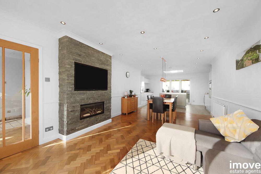 House in Torquay - More