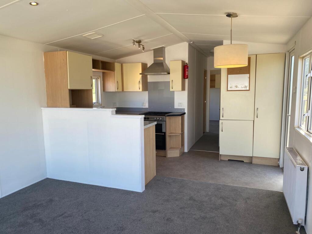 Luxury Two Bed Lodge, Little Venice Country Park and Marina, Hampstead Lane, Yalding, Kent, ME18 6HH photo 4