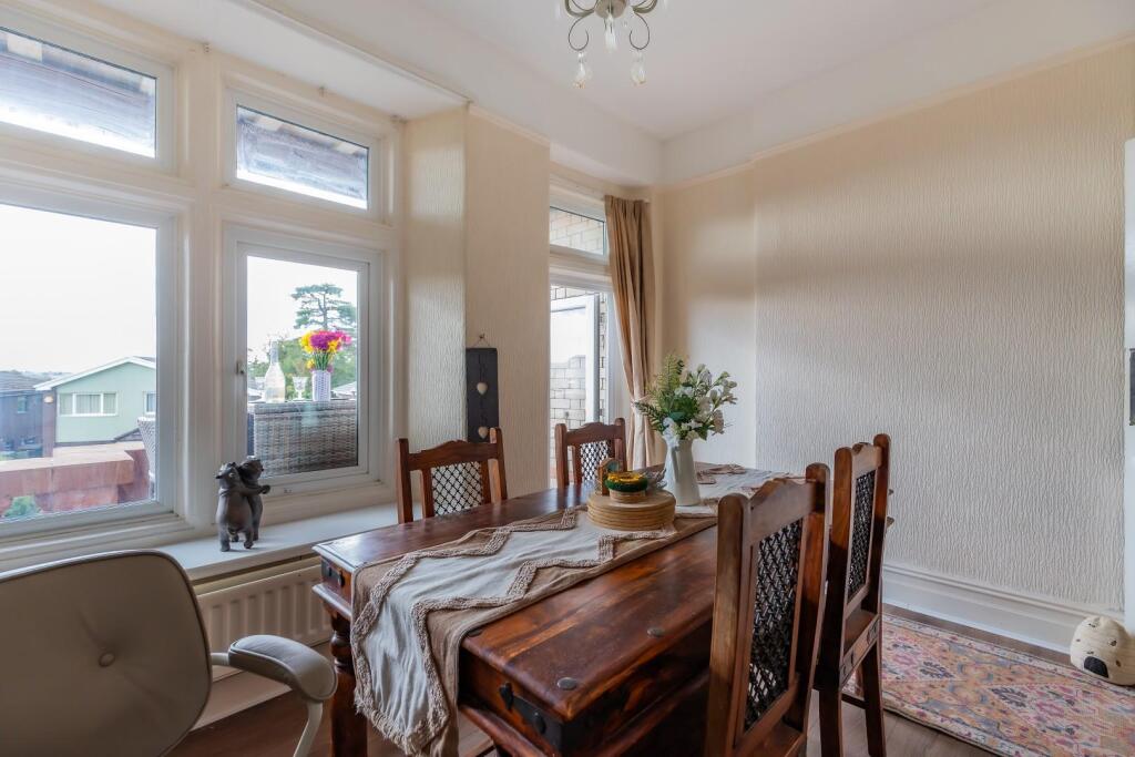 Apartment in Penarth, Morristown - View 5