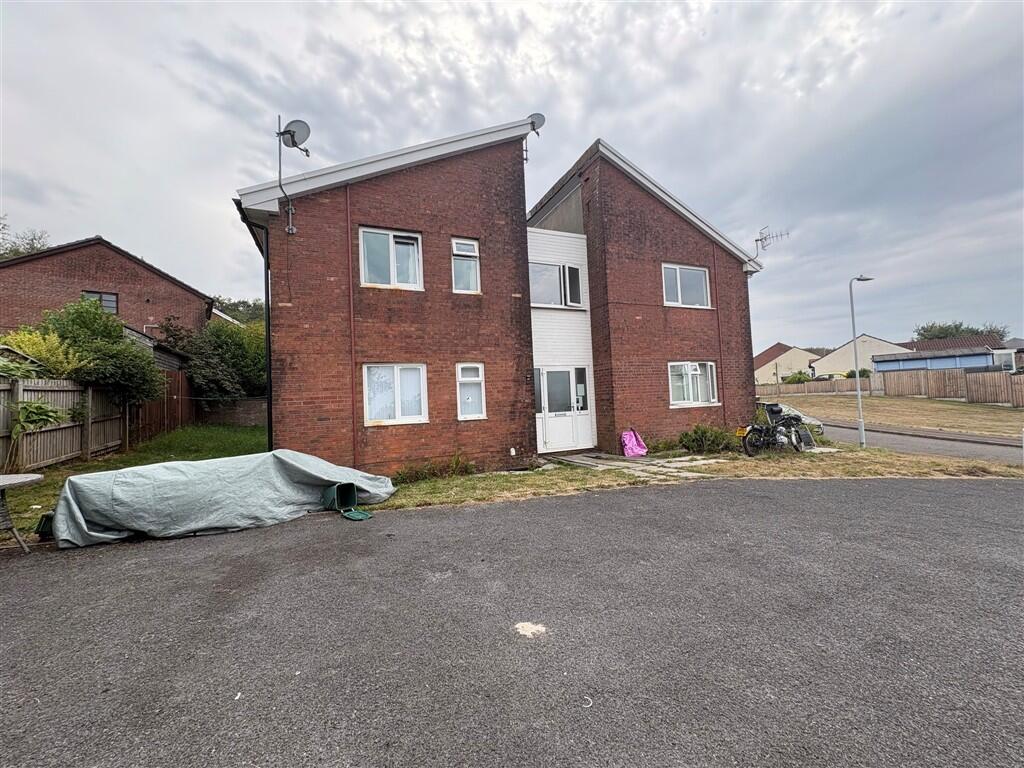 Main image of property: Bronwydd, Birchgrove, SWANSEA