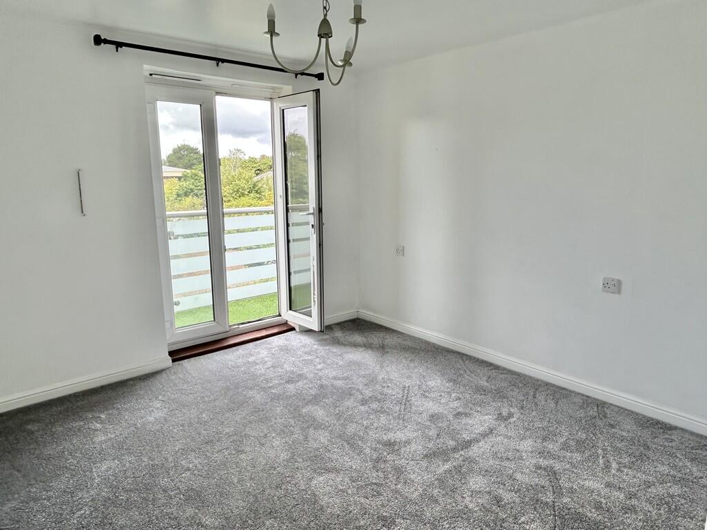 Apartment in Exeter, Devon - More