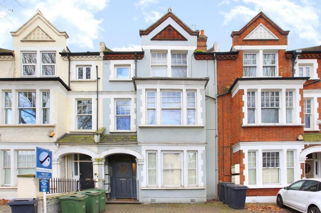 Apartment in London - More