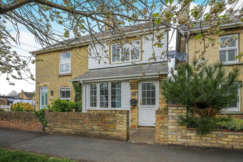3-bed semi-detached on High Street, Warboys, Huntingdon, PE28, £230,000