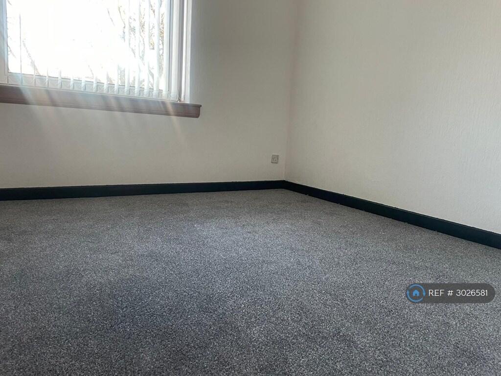 Apartment in Glasgow - View 3