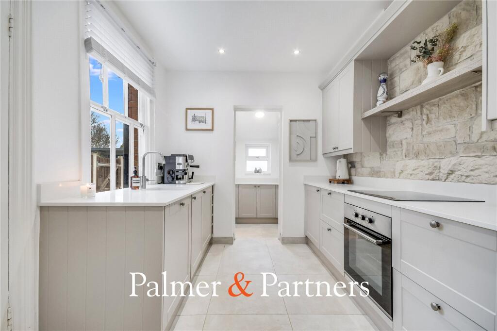 Main image of property: Beehive Lane, Chelmsford, Essex, CM2