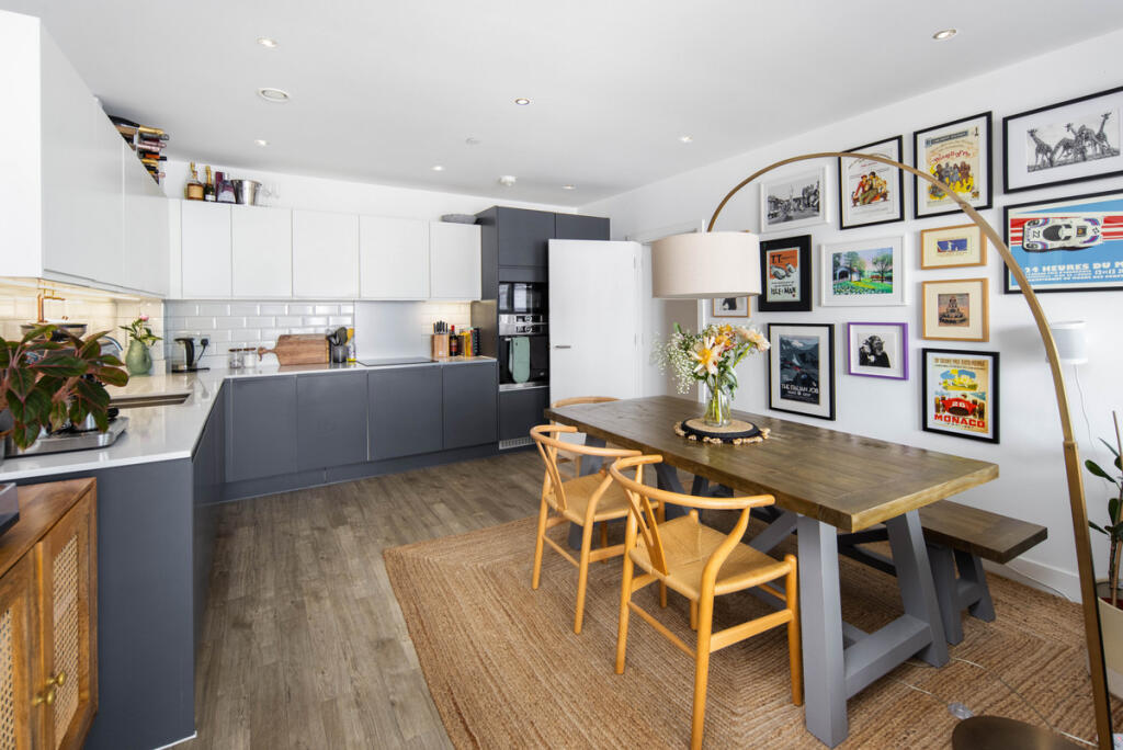 Apartment in London - View 2
