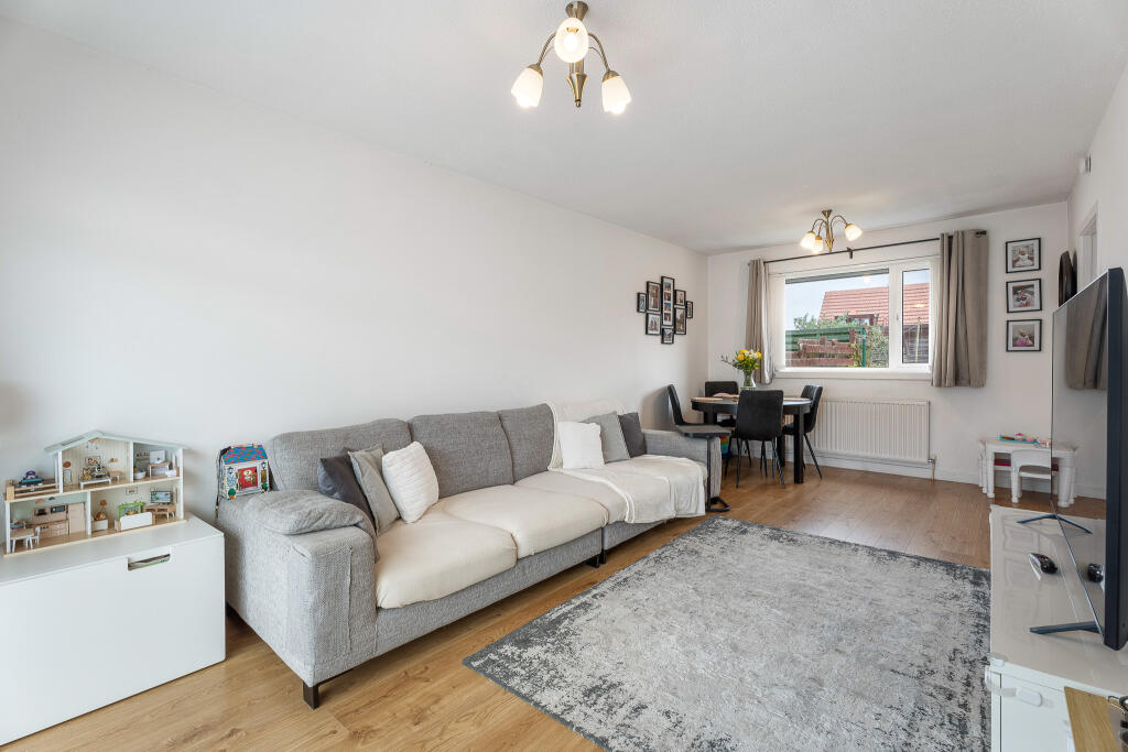 House in Dunfermline, Fife - View 3
