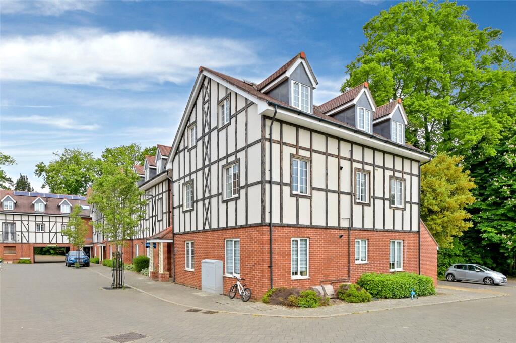 Main image of property: Grange Road, Chalfont St. Peter, Gerrards Cross, Buckinghamshire, SL9