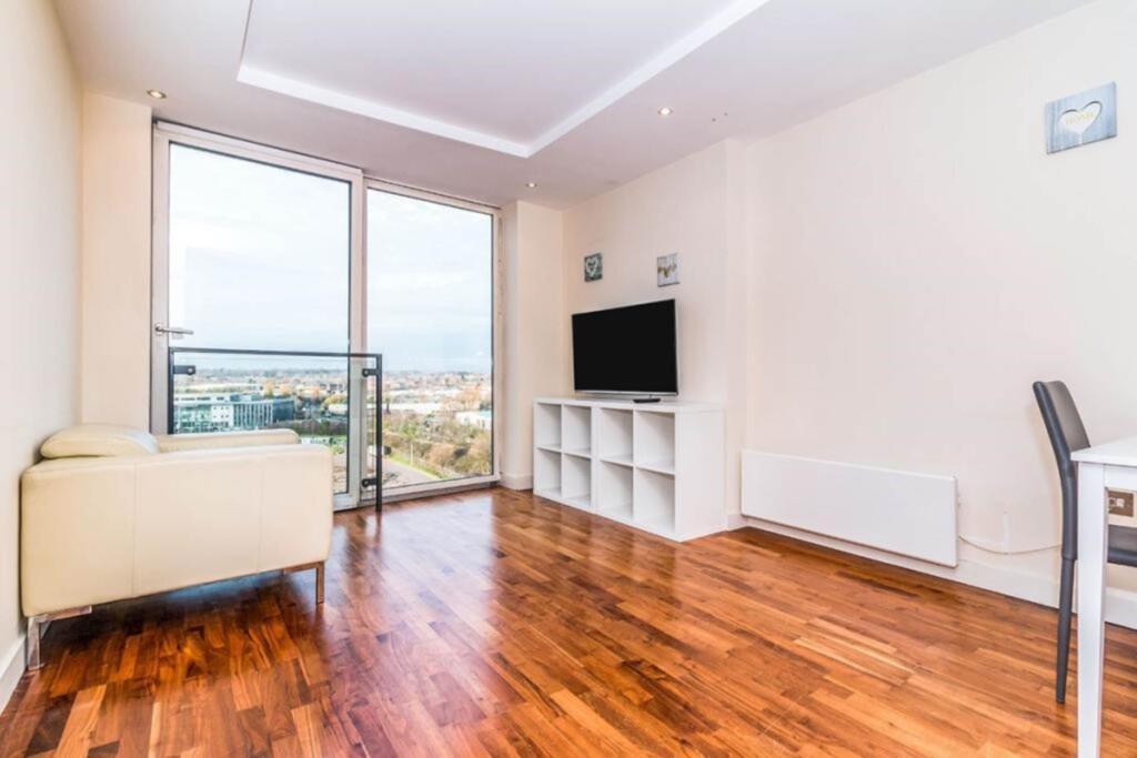 Main image of property: The Quays, Salford
