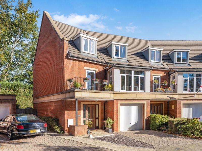 4-bed house on 8, Milne Close, Banbury - Exclusive gated development, £550,000