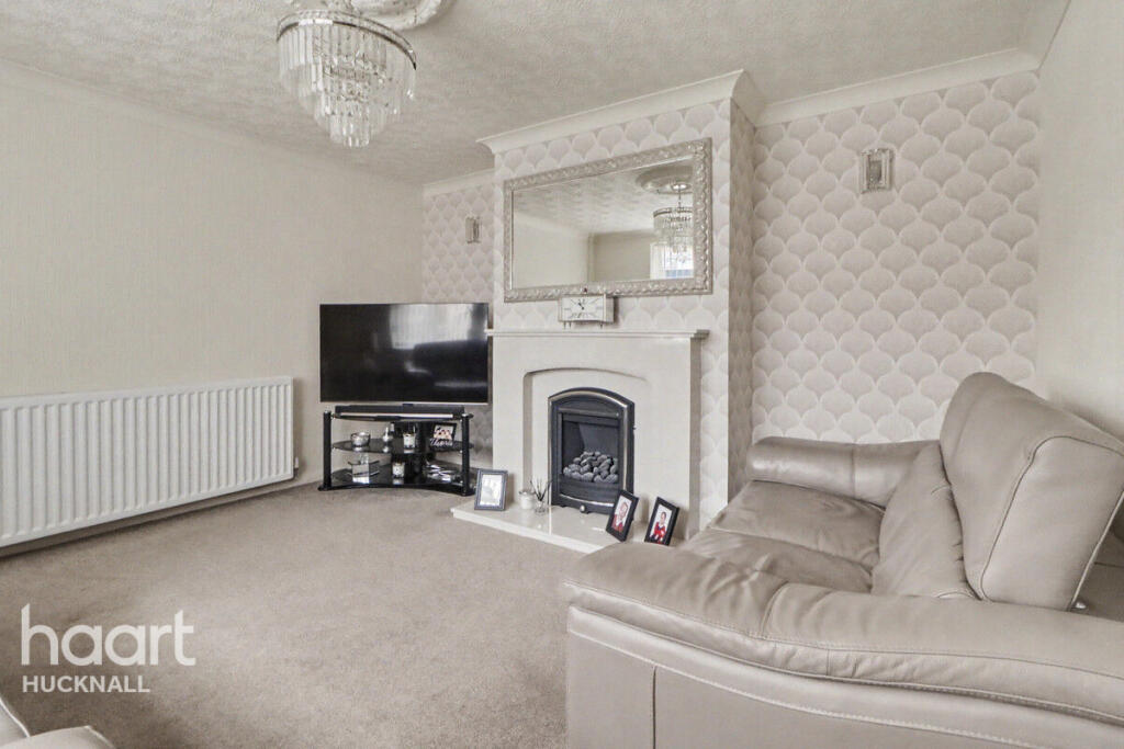 House in Ashfield, Hucknall - View 4