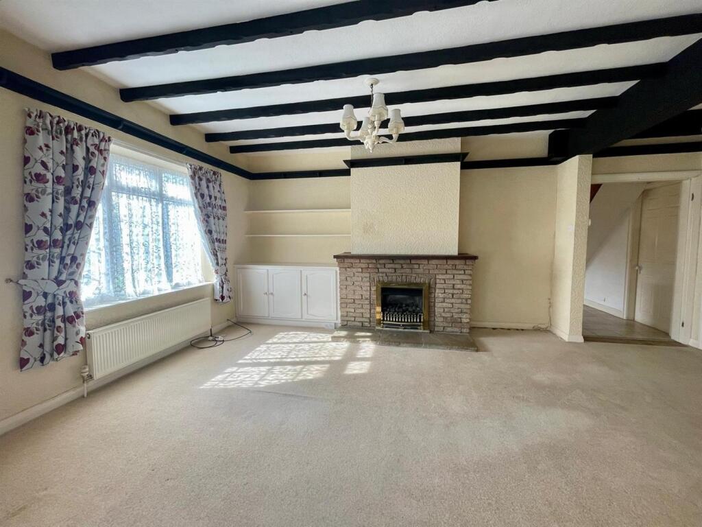 House in Hull - View 2