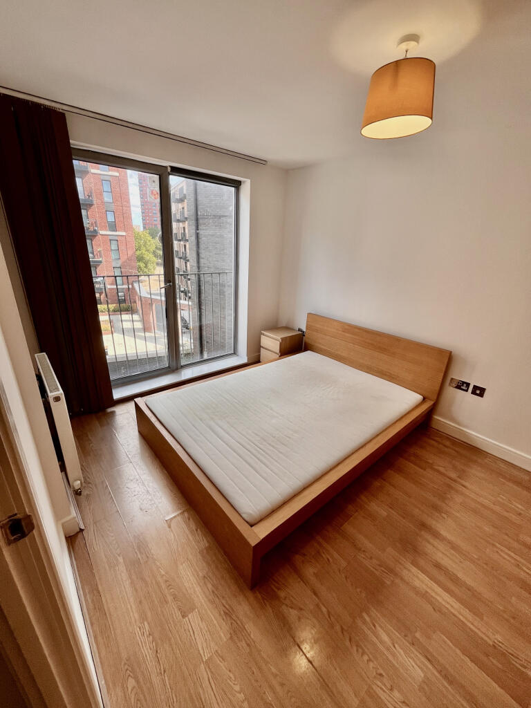 Apartment in Ilford - View 5
