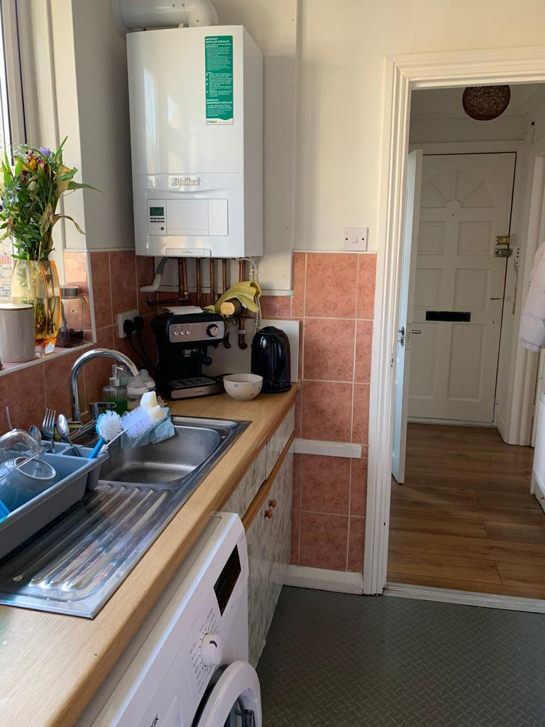 Apartment in Ilford - View 5