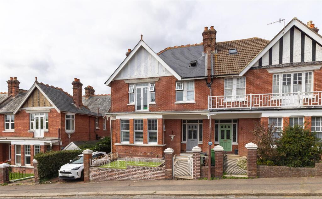House in Tonbridge - View 5