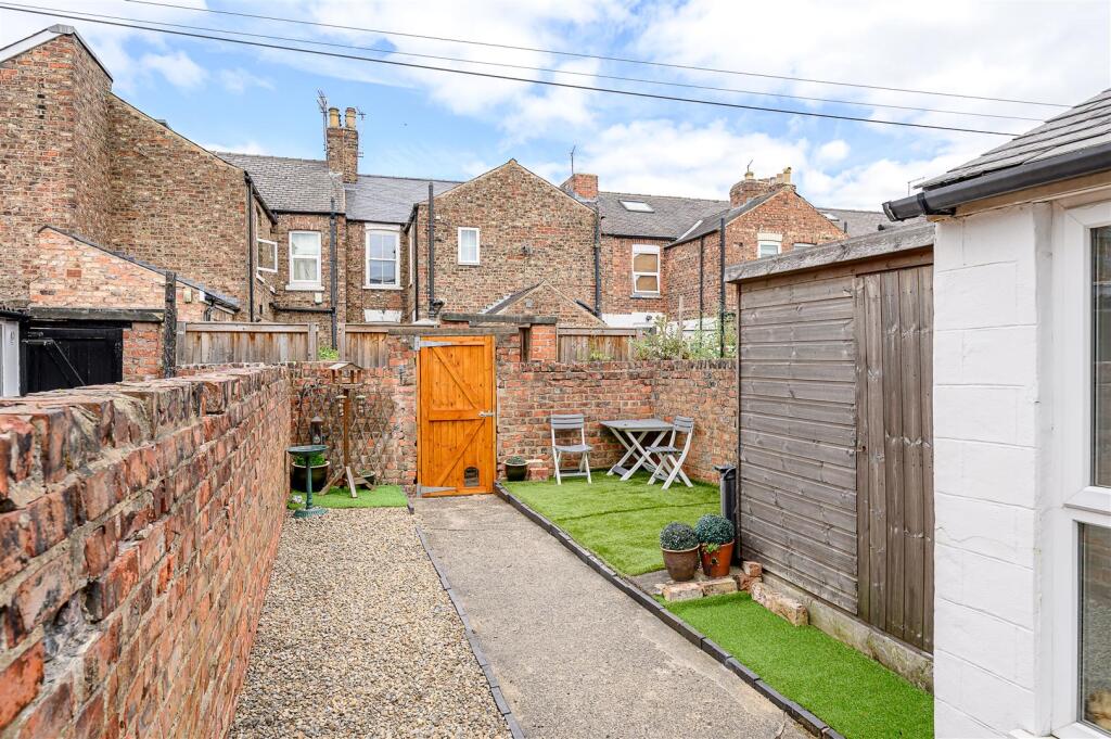 House in York - View 2
