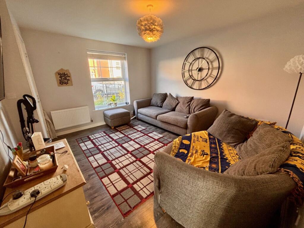 Ashlar Drive, Eastfield, Scarborough, North Yorkshire, YO11 photo 2