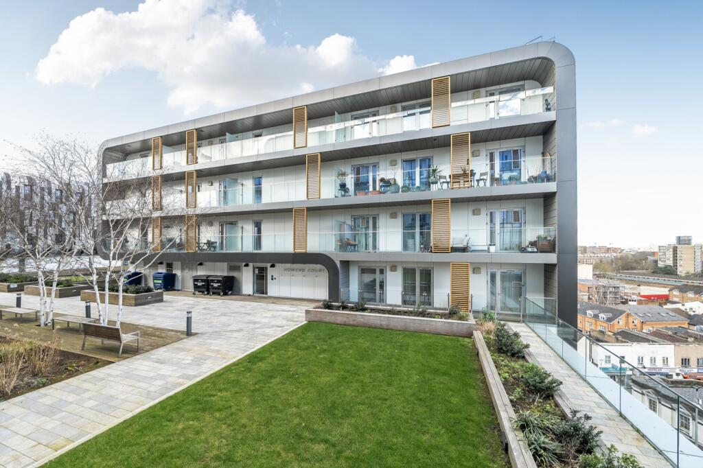 Main image of property: Love Lane Woolwich SE18