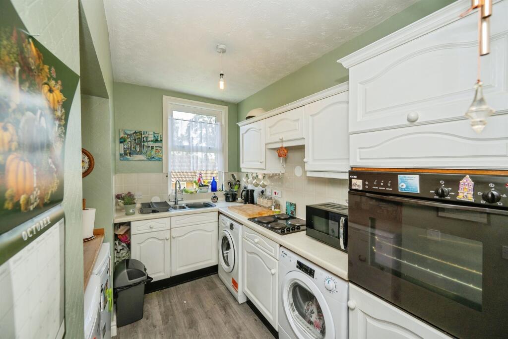 Apartment in Lichfield, Boley Park - View 2