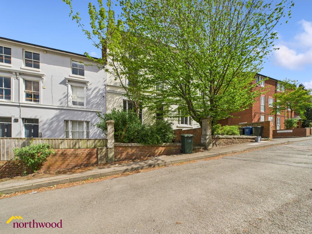 Main image of property: Calthorpe Road, Banbury, OX16