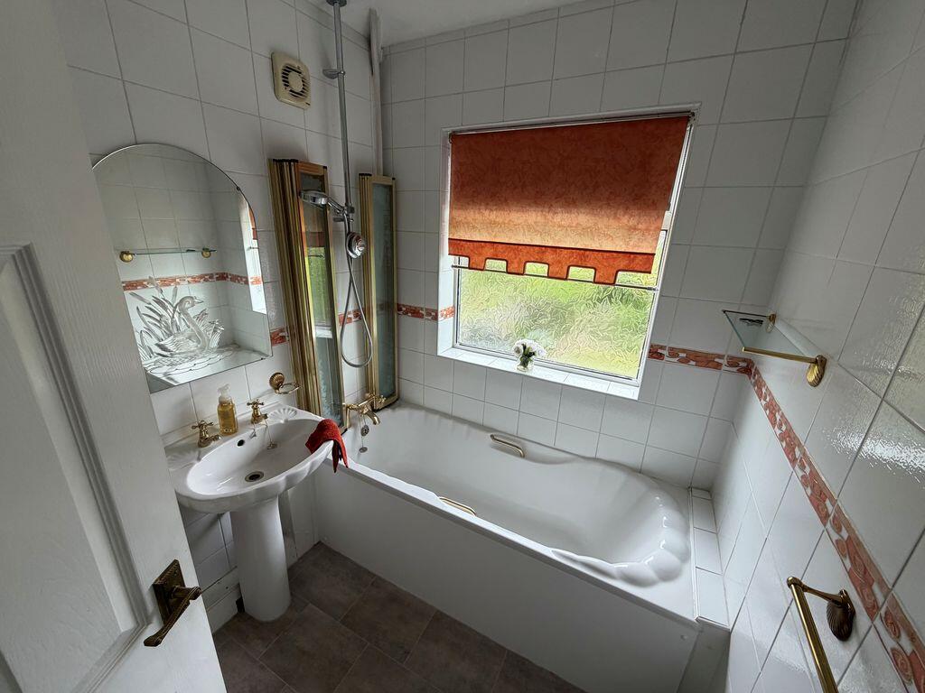 House in London - View 3