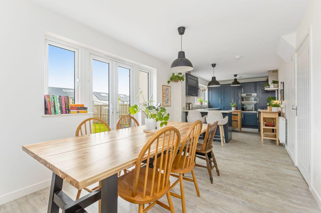 House in Edinburgh, Midlothian - View 5