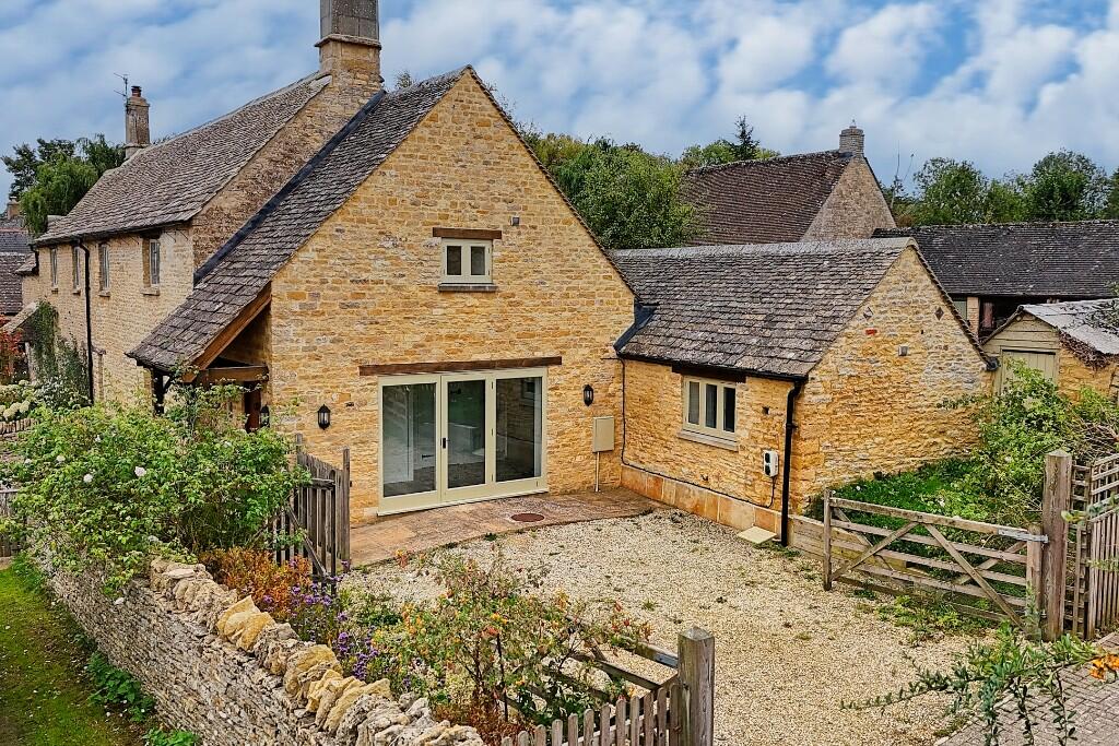 Main image of property: High Street, OX7