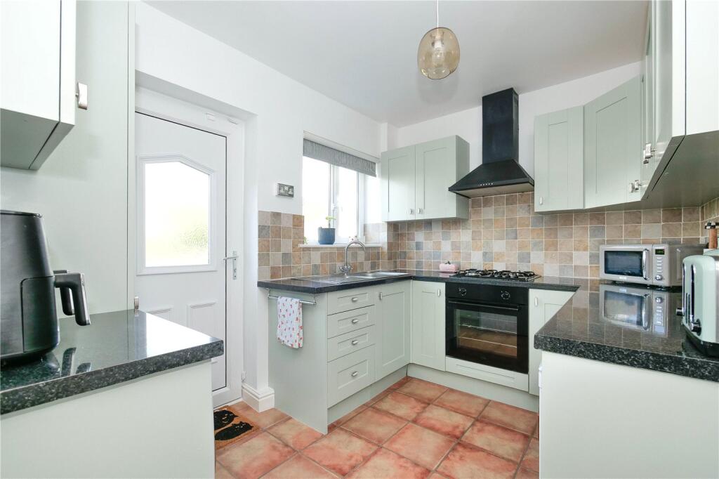 Apartment in Bradford, Temple Rhydding, Baildon - View 2
