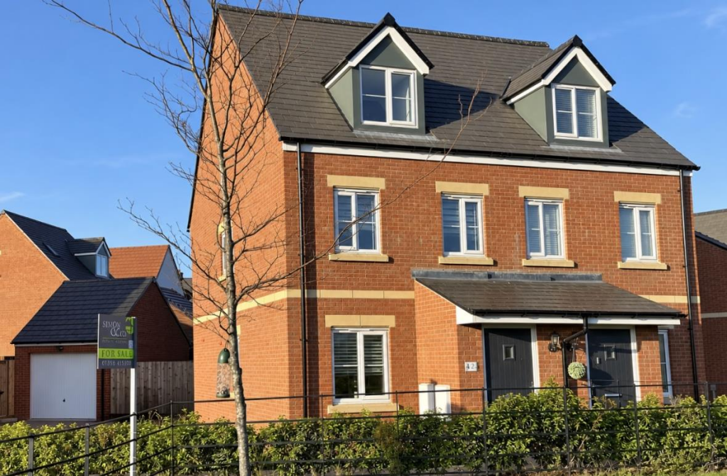 Main image of property: CHAIN FREE - Woodpecker Drive, Rothwell, Kettering